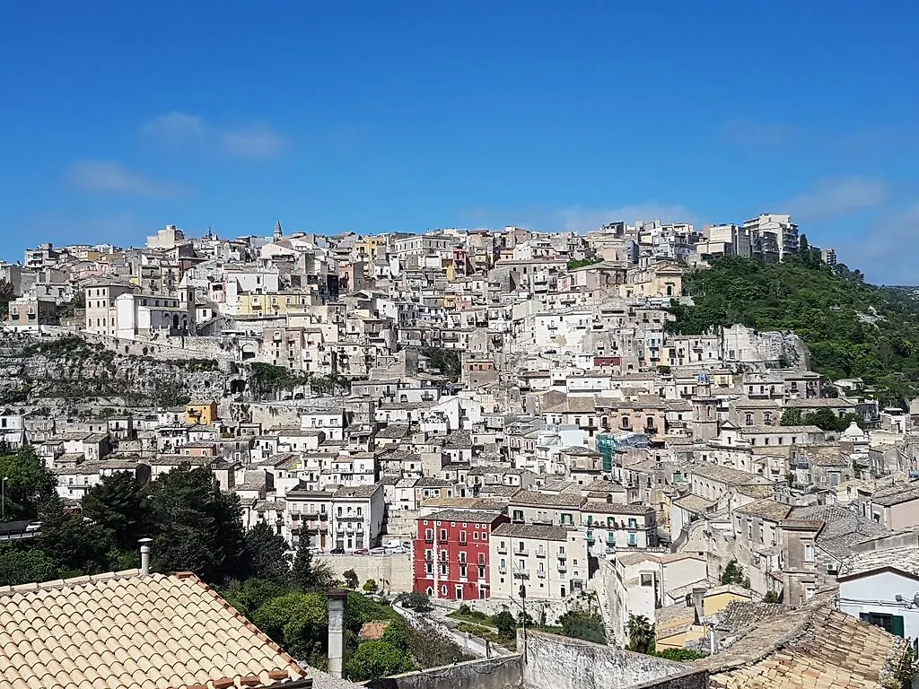 Room 21 Ragusa 0*,  Italy